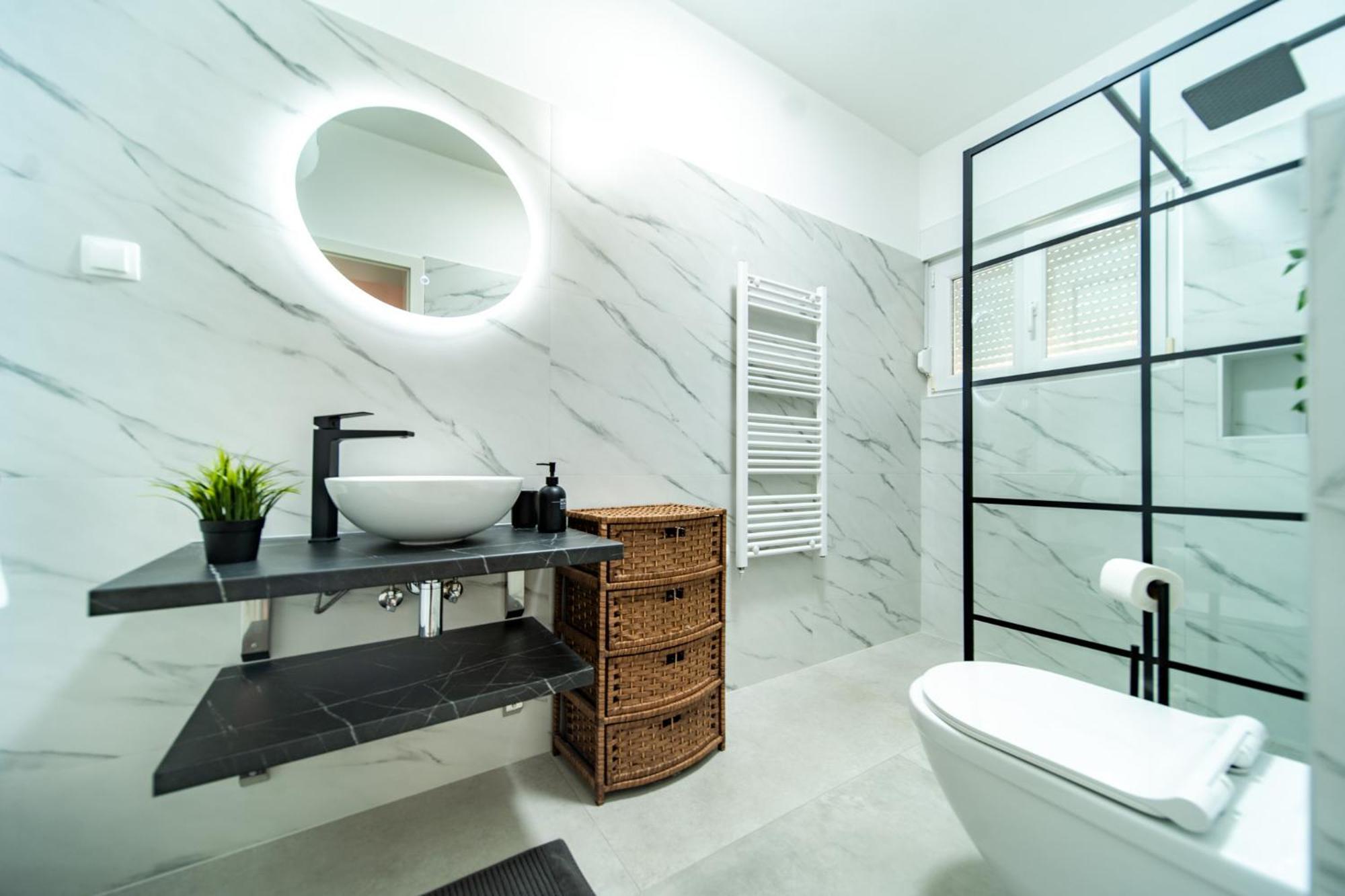 Apartman Petra S Pogledom Na More Banjol المظهر الخارجي الصورة